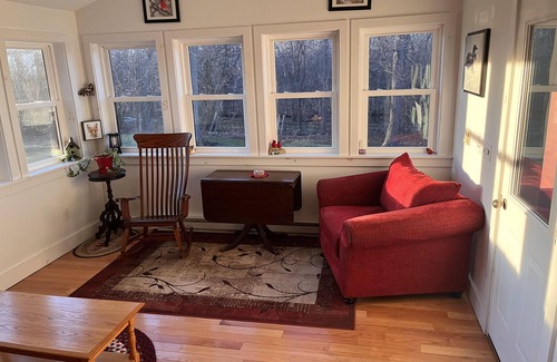 Geneseo Cabin | The Cozy Cabin On Long Point