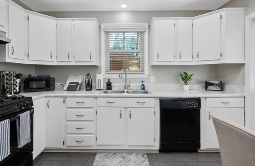Terry Sanford House | The Cozy Calvin