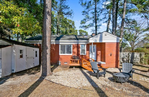 Terry Sanford House | The Cozy Calvin