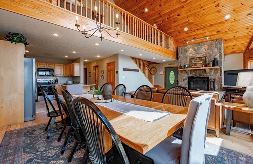 Paradise Point House | The Cozy Perch: Lake Access, Dogs Welcome, Hot Tub, Fire Pit!