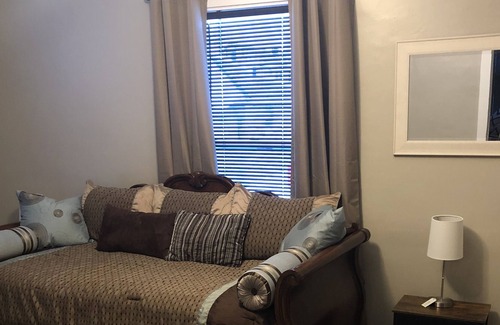 Quincy House | The Cozy Q