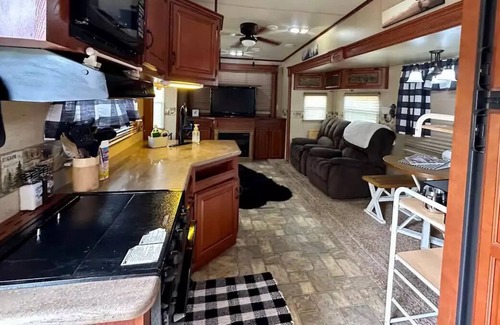 Huntsville House | The Cozy RV Getaway