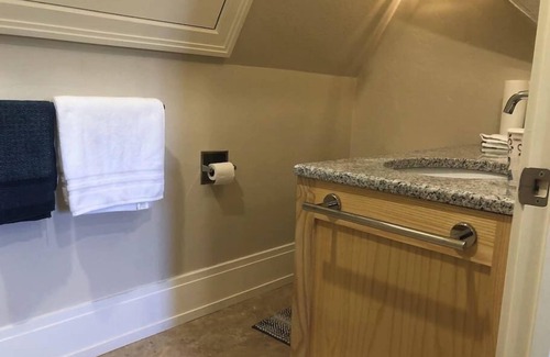 Joaquin Apartment | The "Crash Pad" Studio Apartment in Downtown Provo