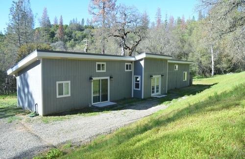 Midpines House | The Creek House Near Yosemite