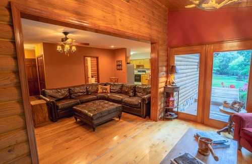 Goldbond House | The Creekside Home at Four Fillies Lodge