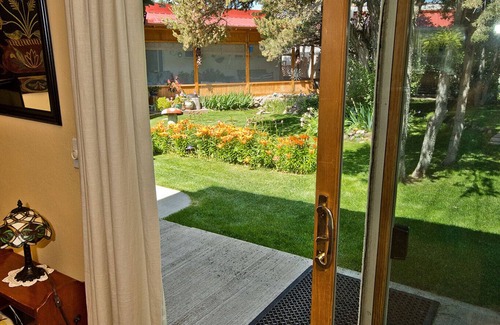 Crestone Villa | The Crestone Casitas: Casita Suite #2