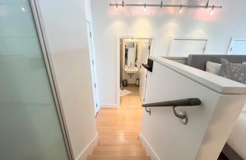 McLean Apartment | The Crestwood Loft 2BR 3Beds
