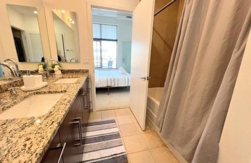 McLean Apartment | The Crestwood Loft 2BR 3Beds