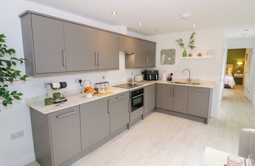 Oxhill Cottage | THE CROFT, romantic, with a garden in Shipston-On-Stour
