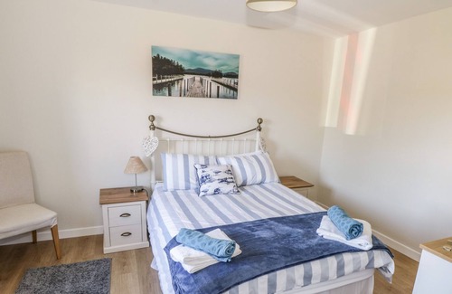 Naran Cottage | THE CROMLECH COTTAGE, family friendly in Narin, County Donegal