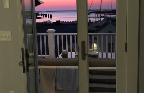 Cape Charles House | The Crows Nest. Sunsets at the Harbor. Enjoy bird’s eye view. Unique location!