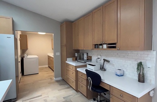 Findlay House | The Crystal Rose House spacious, modern and bright