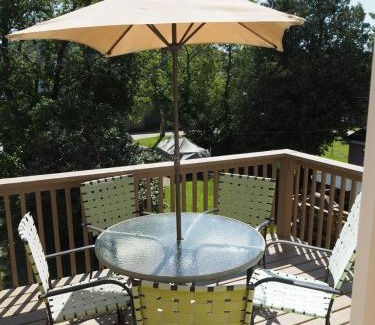 Frankfort Apartment | The Cute & Cozy - Upper Apt - Great Location!