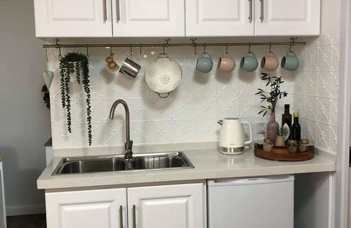 Little Hartley Cabin | The Cwtch - Cosy Home, with Breakfast Basket