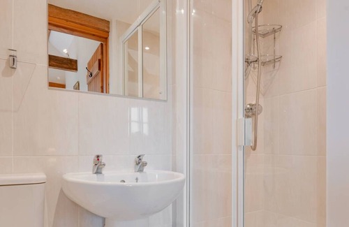 Bodle Street Green House | The Dairy Cottage in the beautiful Hailsham