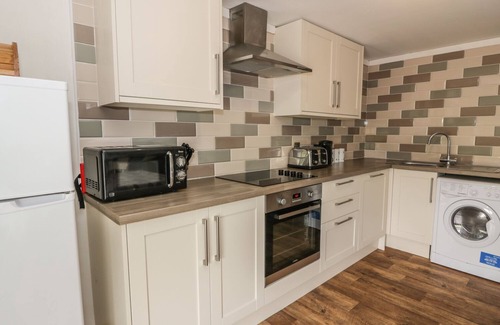 Newton Stewart Cottage | THE DAIRY, pet friendly, with a garden in Newton Stewart