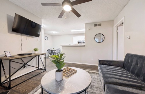 Huntsville Apartment | The Davis 412 I Spacious 1 Bed 1 Bath