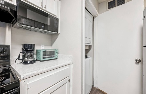 Huntsville Apartment | The Davis 412 I Spacious 1 Bed 1 Bath