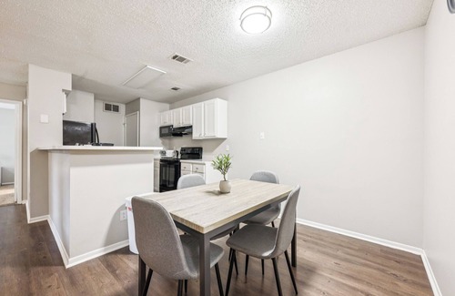 Huntsville Apartment | The Davis 916 I Comfy 2 Bed 2 Bath