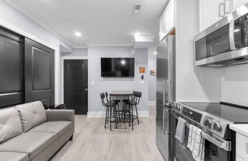 Kingman Park Apartment | The DC Getaway+2BD condo+Private Parking