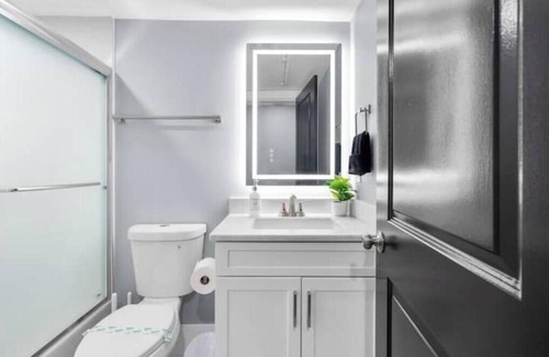 Kingman Park Apartment | The DC Getaway+2BD condo+Private Parking