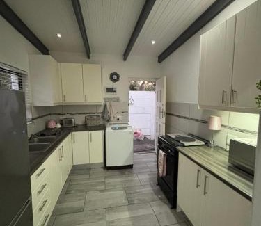 Flamingo Vlei Apartment | The De Beers Air B&B