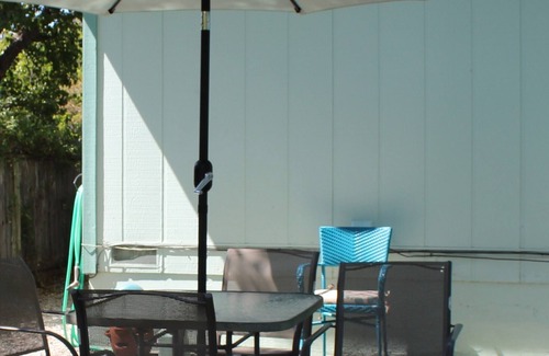 Douglas Flat House | The Decanted Chateau; a two minute drive to Downtown Murphys