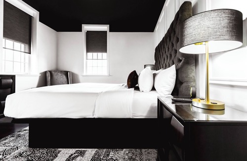 Delafield Hotel | The Delafield Hotel