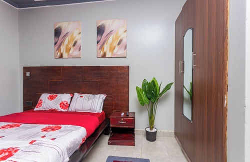 Soroti Bed & Breakfast | The Den Soroti Red