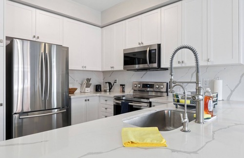 Ajax House | The Devineridge Executive House