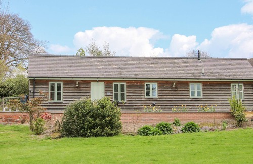 Craven Arms House | THE DIPPY, pet friendly, character holiday cottage in Aston On Clun