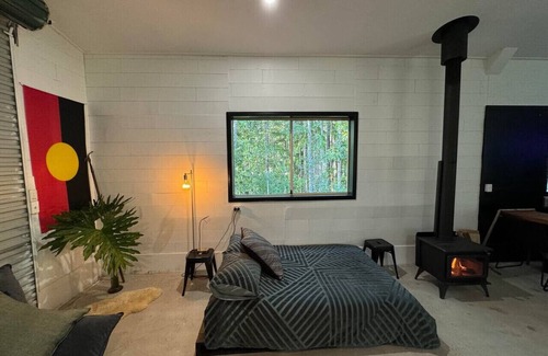 Gleniffer House | The Disco Studio - Unique Artist Escape with Swimming Hole