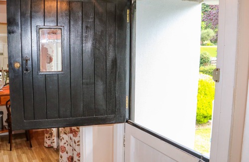 Killeagh Cottage | THE DISPENSARY, pet friendly, with a garden in Killeagh, County Cork