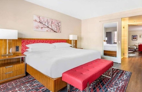 West End House | The District, a Hilton Club - Two Bedroom (Lock-off)