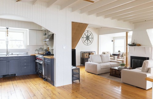 Tiverton House | The Dockside Cottage - Waterfront Cottage with Private Dock
