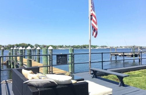 Tiverton House | The Dockside Cottage - Waterfront Cottage with Private Dock