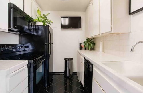 Beverly Grove Apartment | The Doheny Drive PH - a 90° city view experience!