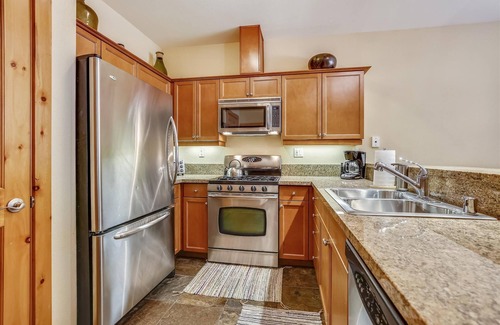 Truckee Condo | The Dolomite Getaway #6