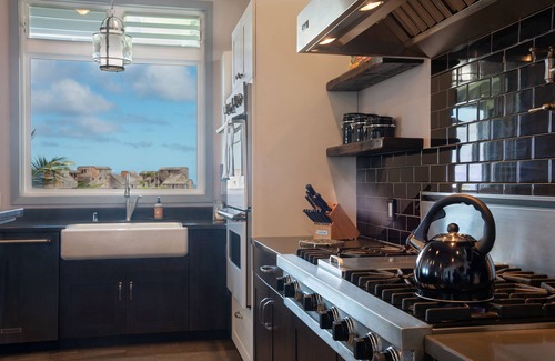 Princeville House | The Dolphin Hale - Deluxe Ocean View family home full of ALOHA!
