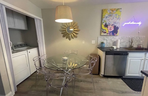Sherman House | The Domino in Sherman 2 bedroom Townhouse