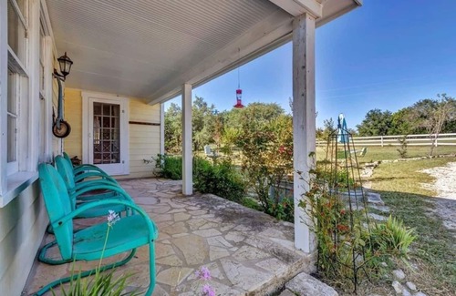 Grapetown House | The Dove House | Adorable/Firepit/Quaint/Private (by WTG)