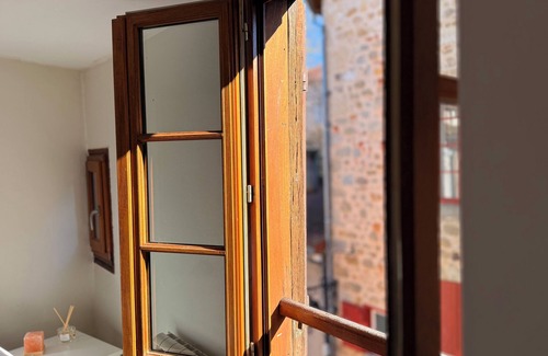 Figeac Apartment | THE DOVE NEST Centre of Medieval Figeac - leave the car behind!