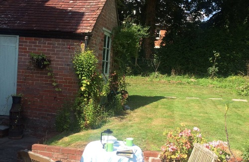 Twyford Cottage | The Down House Cottage less than 3 miles from the heart of historic Winchester.
