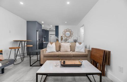 Croissant Park Apartment | The Downtown Retreat 1