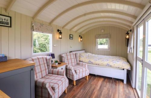 Mappleton House | The Dragonfly