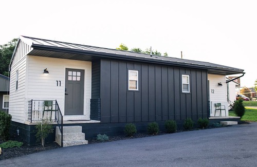 Chambersburg Cottage | The Drifter - Tiny home at Mane & Co.