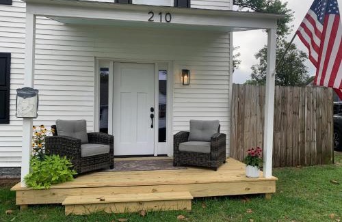 Snow Hill House | The Driftwood Den