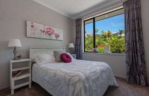 Cable Bay House | The Eagles Nest