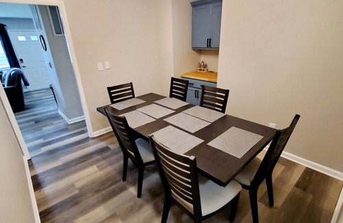 Mentor Headlands House | The Eagles Nest, Shared beach, 2 King beds, Fenced Patio
