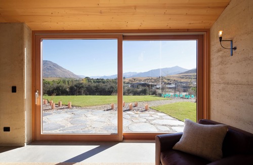 Kawarau Falls House | The Earth House @ Jacks Point
